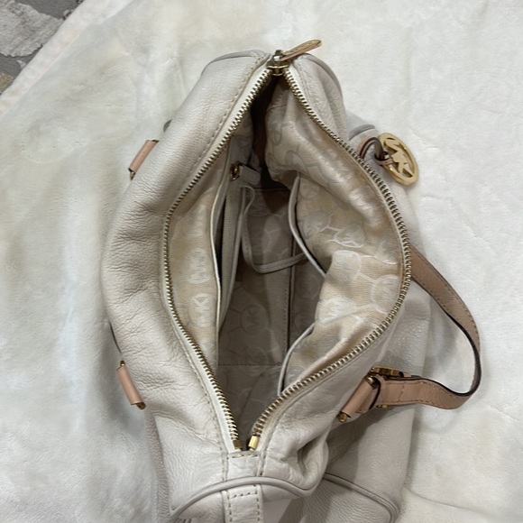 Michael Kors Large Leather Grayson Satchel Bag - Picture 3 of 3